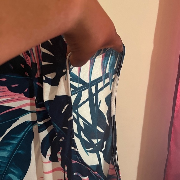 Worthington top/blouse size 5X, colors white turquoise black white pink. - Picture 6 of 13